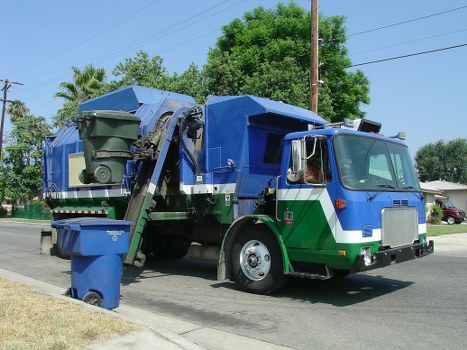 Commercial waste services with dumpsters in Archway
